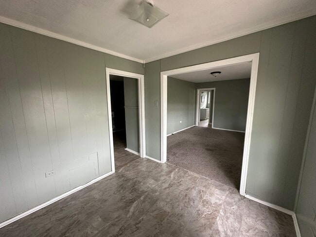 Photo - 3917 Roselawn Dr
