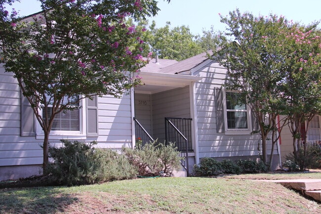 Building Photo - 3716 Collinwood Ave Rental