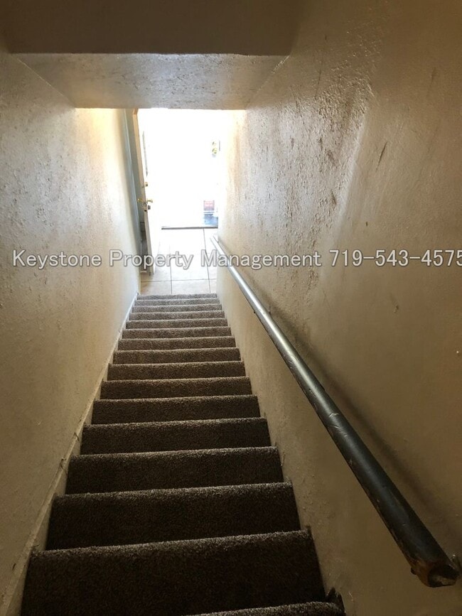 Photo - $450 OFF Move In Special!  Second Level Un... Apartamento Unidad 111 1/2