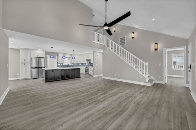 Photo - 101 Sixth St N