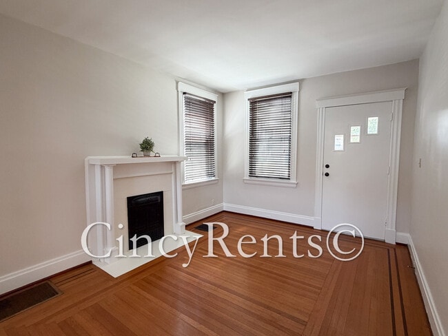 Photo - 2800 Observatory Ave Unit 1