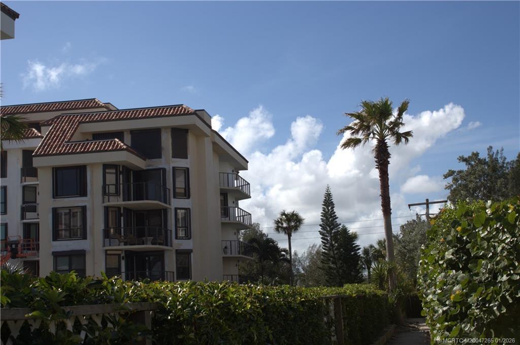 Photo - 4100 N Hwy A1A Unidad 325