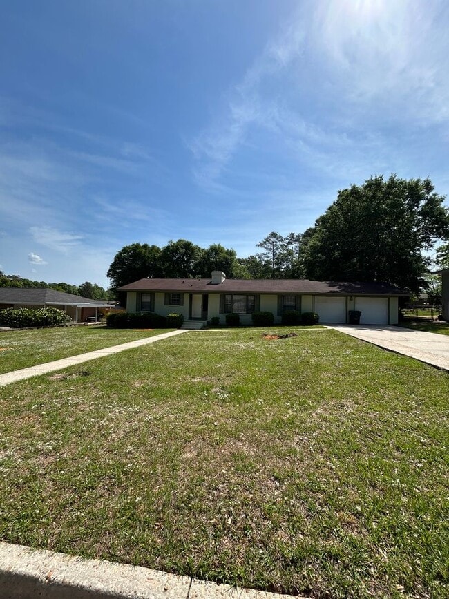Spruce Street, Enterprise, AL - Spruce Street, Enterprise, AL Casa
