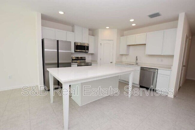 Photo - 3913 Academia Ave
