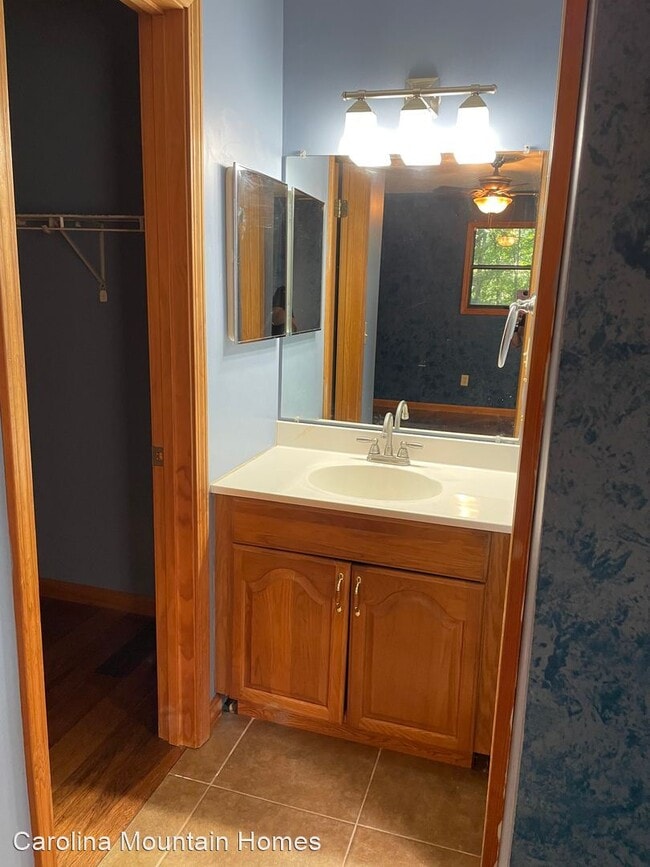 Photo - 2 br, 2 bath House - 563 Evans Hollow