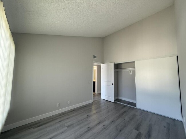 110 N Richmont Dr