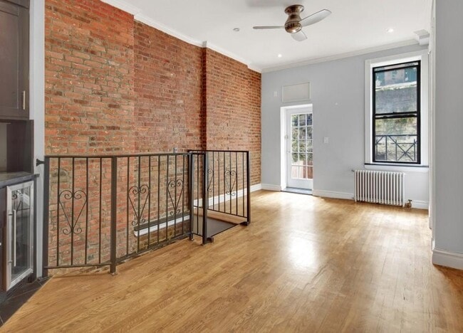 Photo - 250 Mott St Unit 4