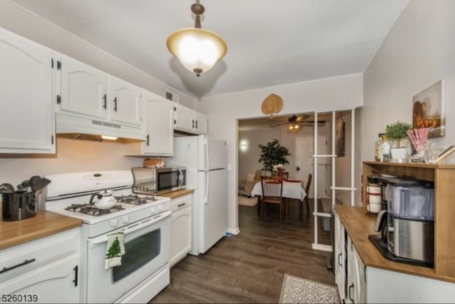 Photo - 221 Ringwood Ave Unit 21B