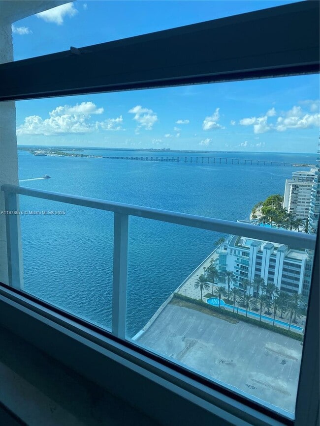 Building Photo - 1155 Brickell Bay Dr Unit 2405