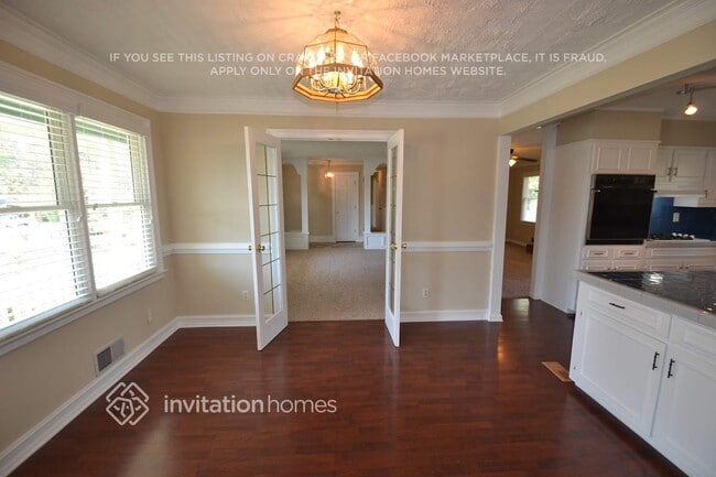 Photo - 5177 Manitu Ct SW