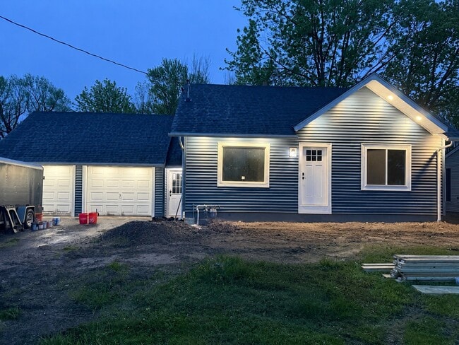Building Photo - 2760 Niagara Rd