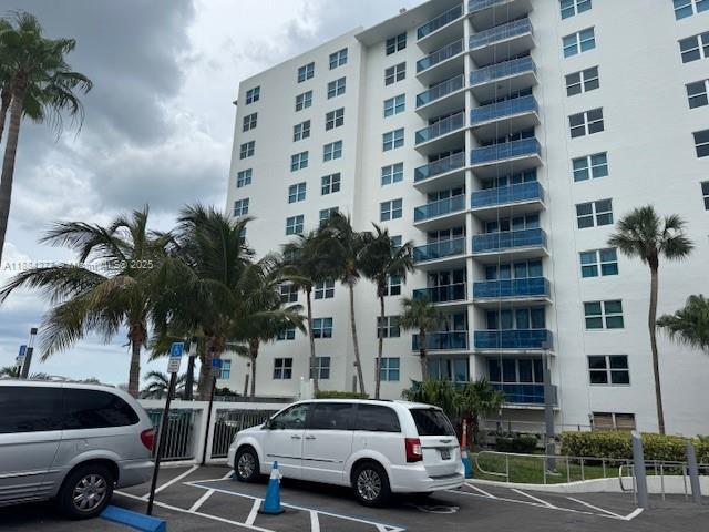 Photo - 7501 E Treasure Dr Unit 6R