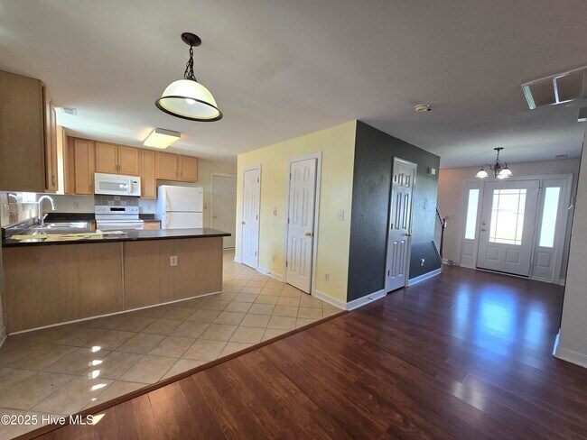 Photo - 2100 Aydlett Dr