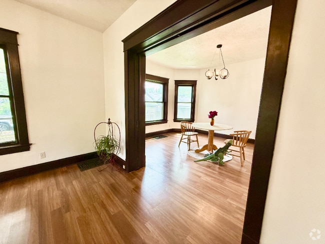 Building Photo - 1004 N Lee St Unit 1 Rental