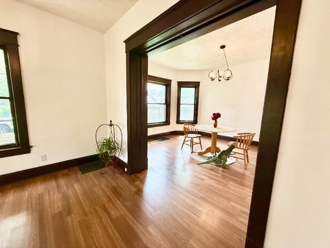 Photo - 1004 N Lee St Apartment Unit 1