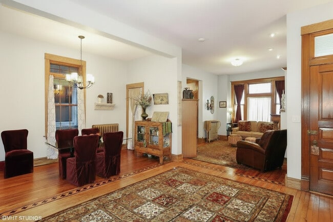 Photo - 2113 W Cuyler Ave