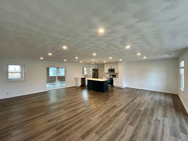 Photo - 3001 Guenevere Dr