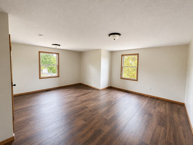 Photo - 865 Clark St N Unit 865  2