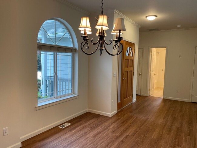 Photo - Lovely Home in Holmes Harbor with a Short Term Lease!