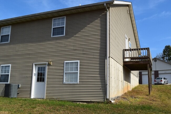 Photo - Spacious 3 bedroom, 2 bathroom duplex!