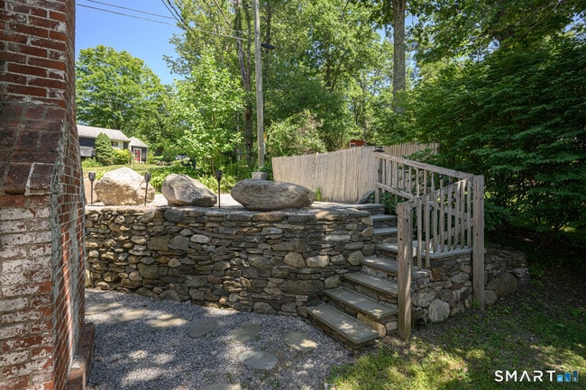 27 Dilliston Rd