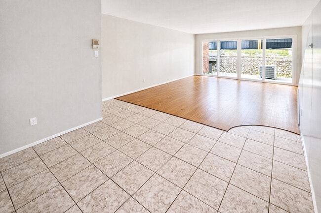 2-Bed (Hardwood) - Kensington Terrace