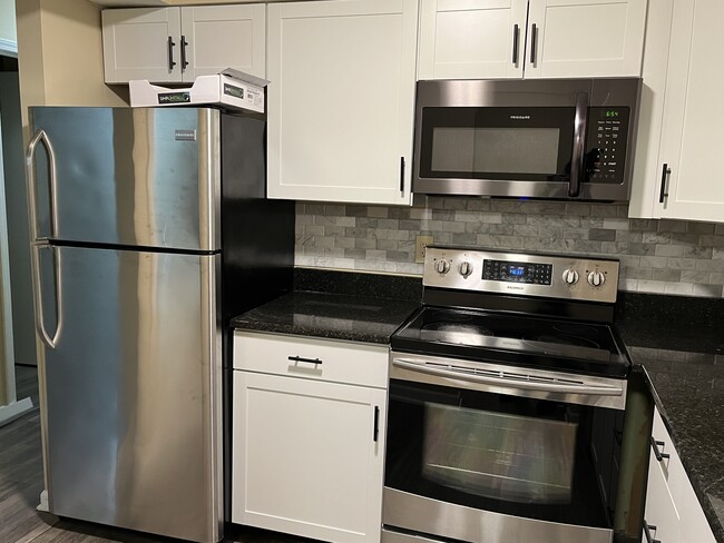 Photo - 1440 Slade Ave Unit #204