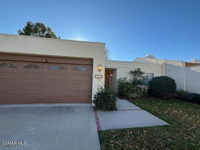 Building Photo - 648 Racquet Club Ln