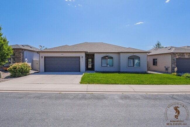 Photo - 672 Muirfield Drive