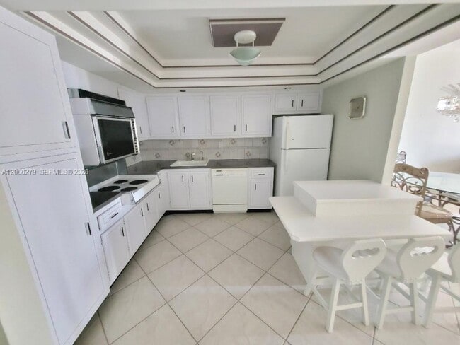 Photo - 18041 Biscayne Blvd Unit 203