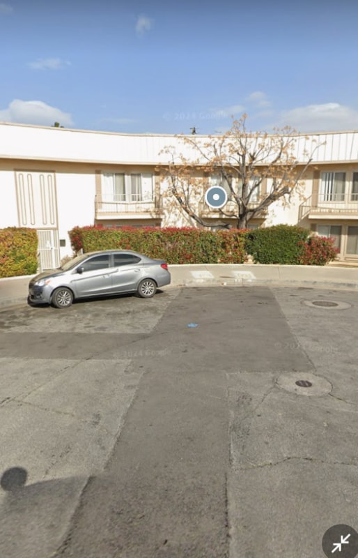 Building Photo - 522 E Ave Q-5