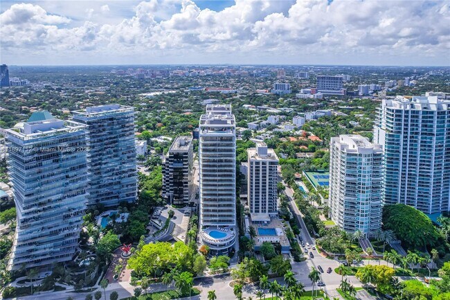 Photo - 2655 S Bayshore Dr Unidad 1506