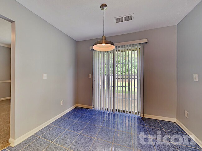 Photo - 7258 Silverton Trail