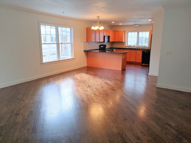 Photo - 19 Chatham Way