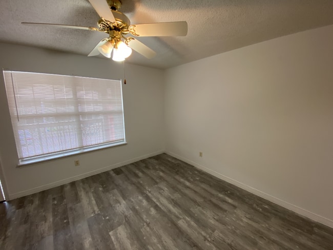 Photo - 2807 Bradford Pl NW
