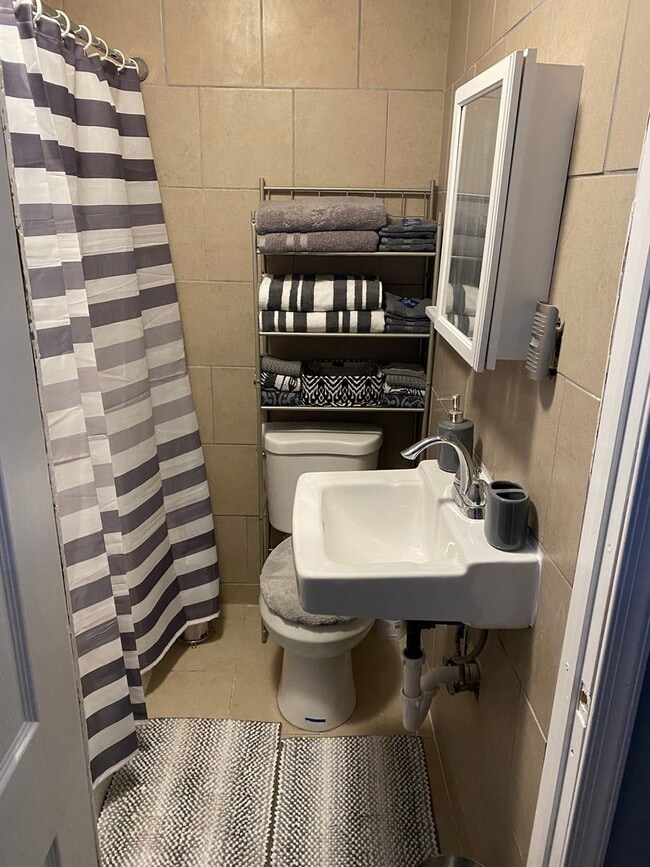 Photo - 1103 W 7th St