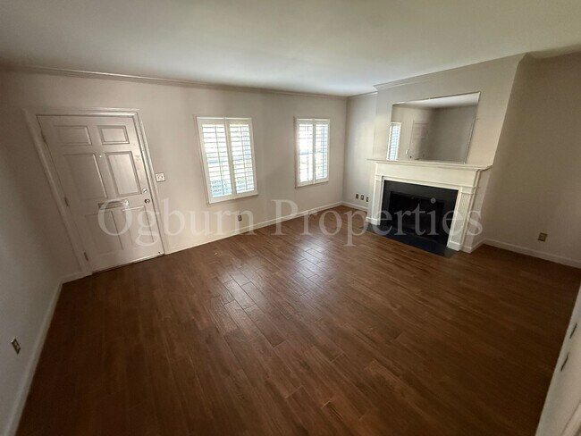 Photo - 318 Hanover Arms Ct