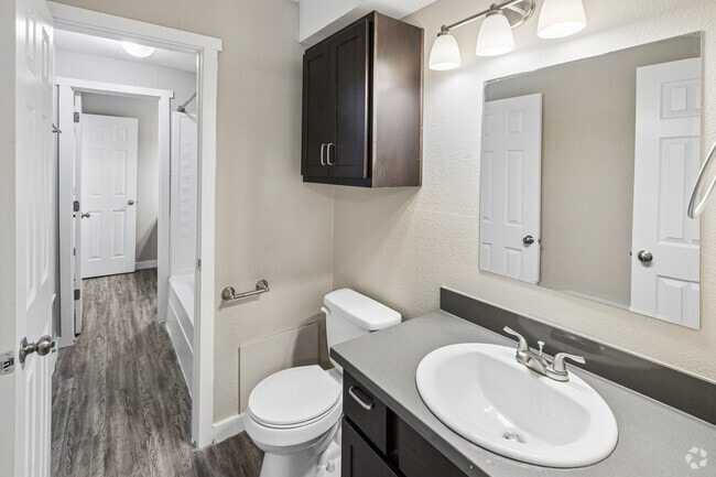 3BR, 2.5BA - 1,350SF - Second Bathroom