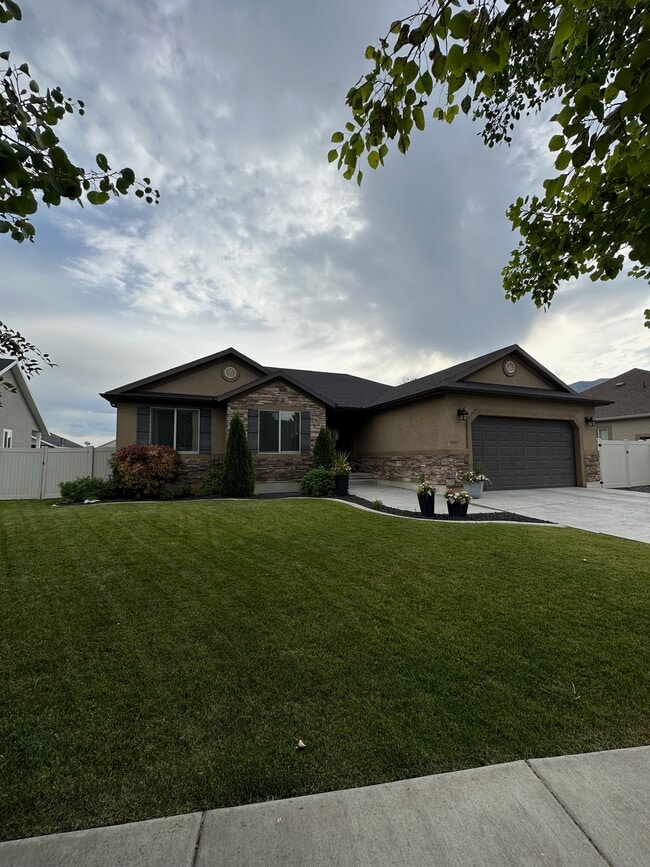 Photo - 1354 Ridgeway Rd House