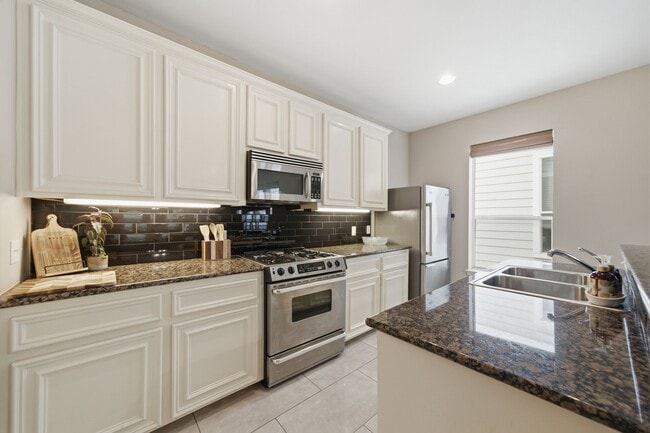 Photo - 1716 Elgin St