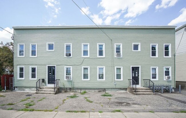 Building Photo - 34 Joy St Unit 2R