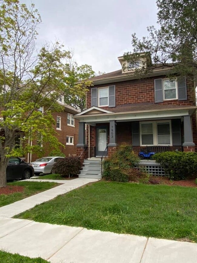 Photo - Beautiful 5 Bedroom Single Family Home in Silver Spring!