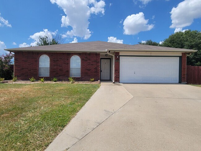 Building Photo - 4bd/2ba house close to shopping and Ft. Hood!