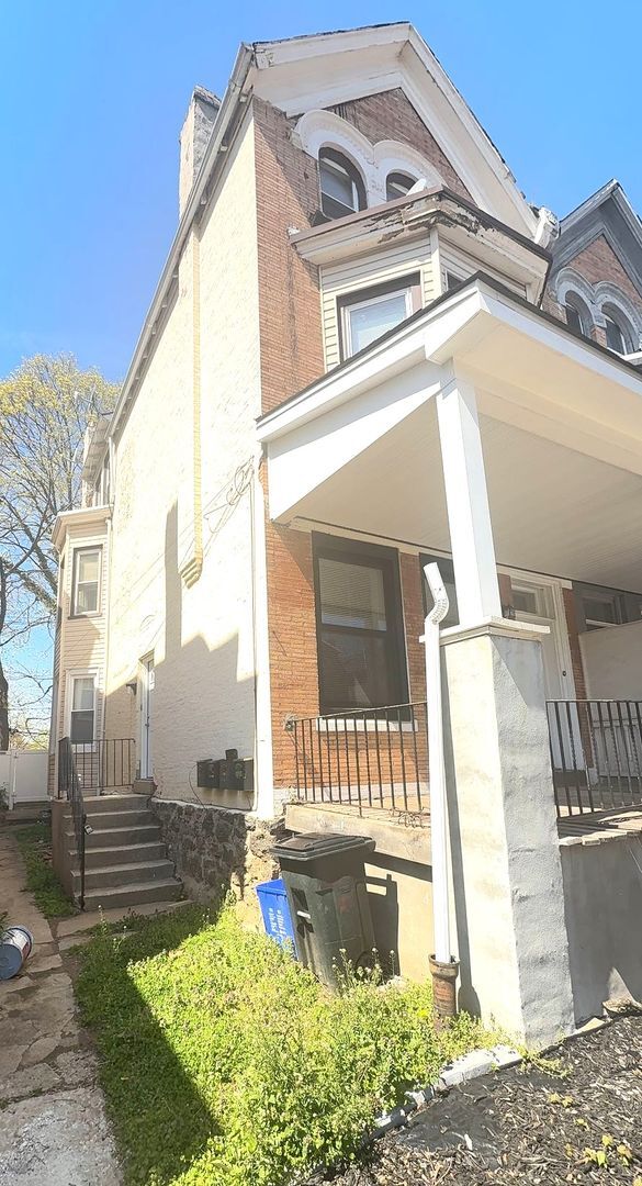 Photo - 451 W Bringhurst St Unit 1