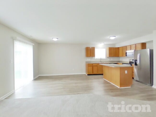 Photo - 676 Blue Meadow Dr