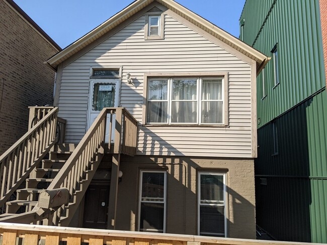 Building Photo - 1628 W 21st Pl Unit 2 Rental