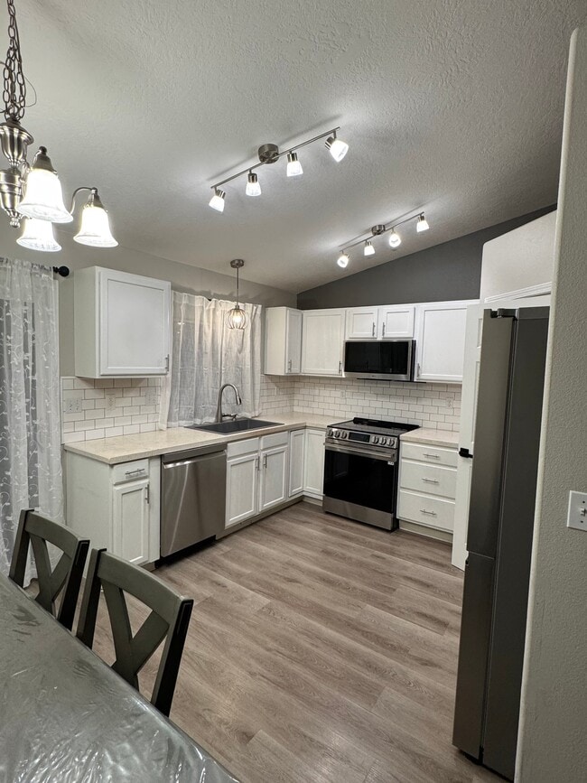 Building Photo - 273 W Antler Ct