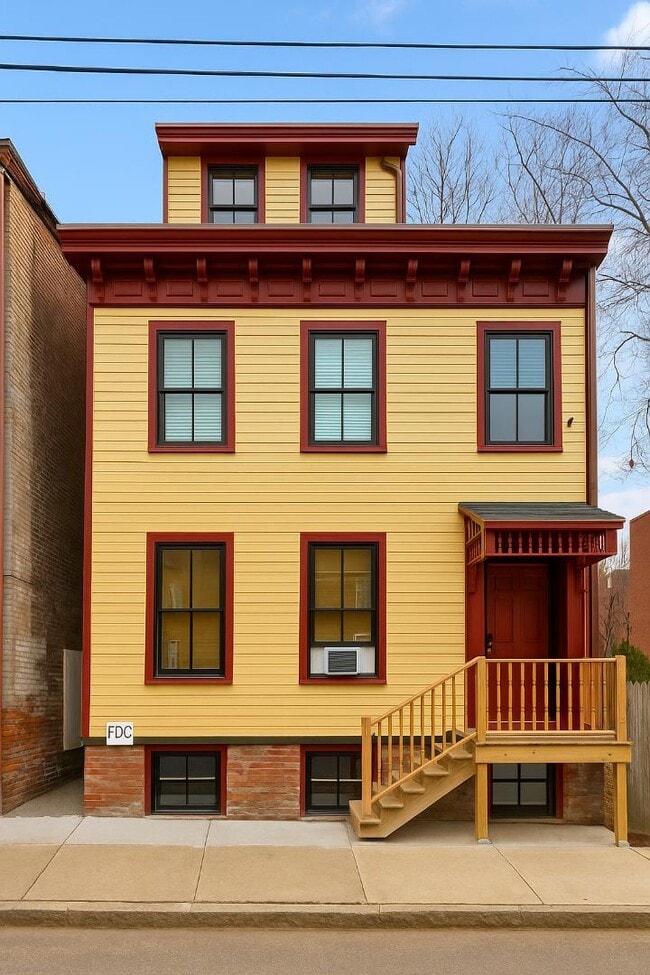 Building Photo - 52 Chambers St Rental