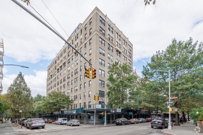 90 8th Ave - 90 8th Ave