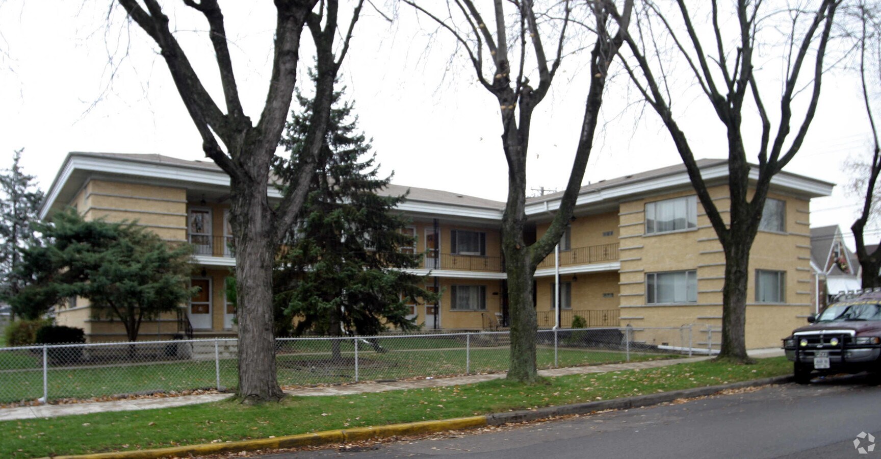 Photo - 3145-3155 N Odell Ave Apartments